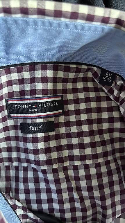 Hemden: Hemd Tommy Hilfiger Grösse 40 – Gebraucht aus Subingen von Broedu79 1