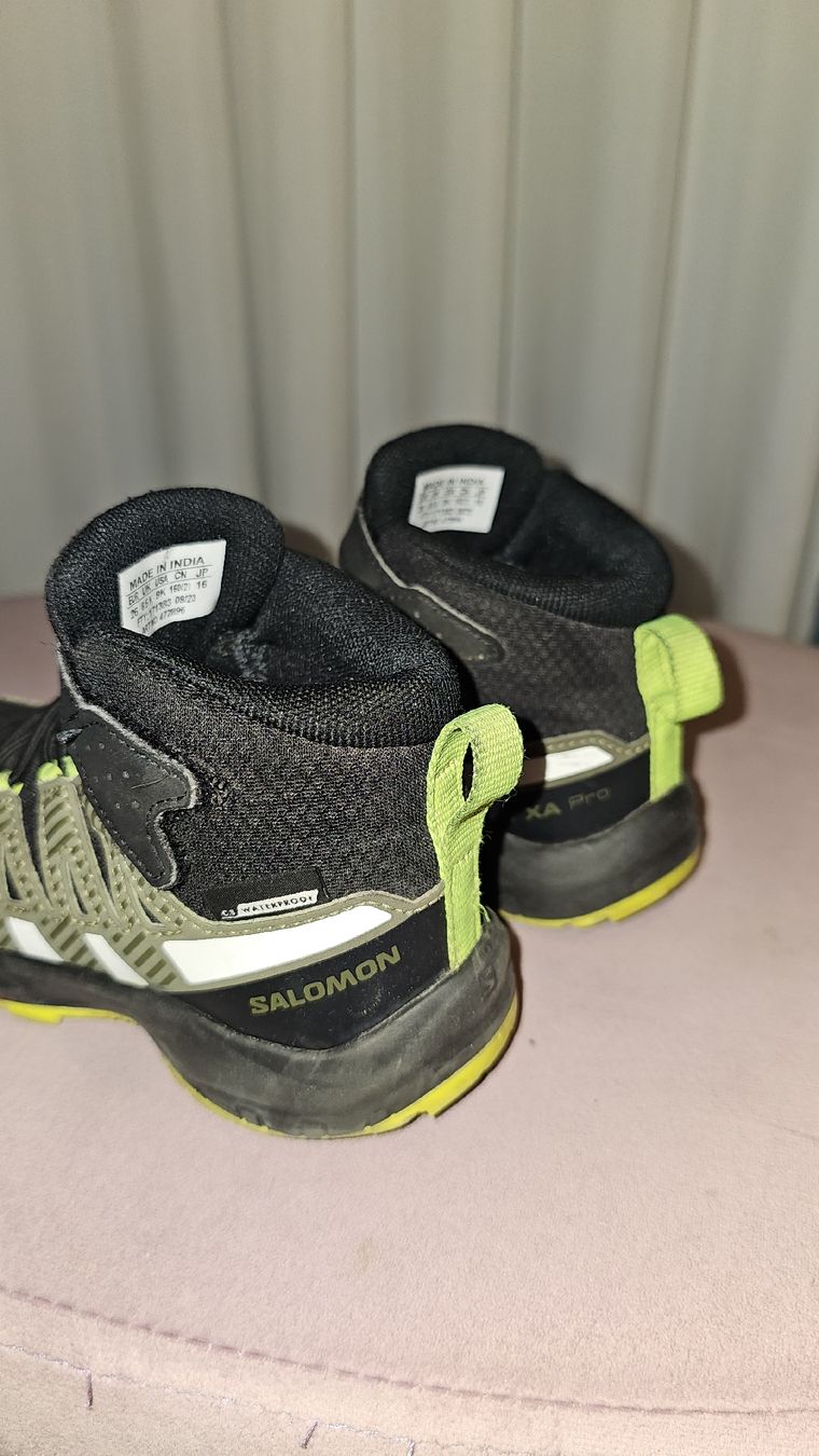 Salomon Chaussures garçon: Salomon Wanderschuhe, Grösse 26 – D'occasion à Grüningen par adaja 1