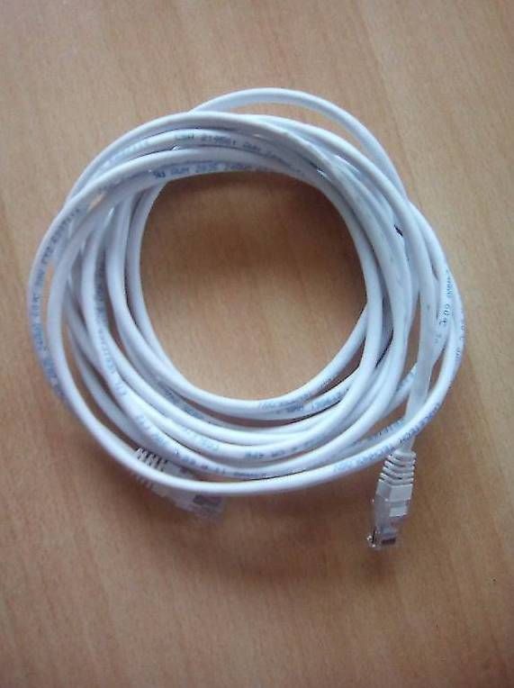 Cavi: Divers câbles internet et/ou téléphonie – Nuovo e nell'imballaggio originale da Bercher venduto da Canasson 1