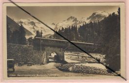 Berninabahn. Station Morteratsch. Morteratschgletscher.