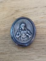 800 Silber Pillendose mit Herz-Jesu-Darstellung