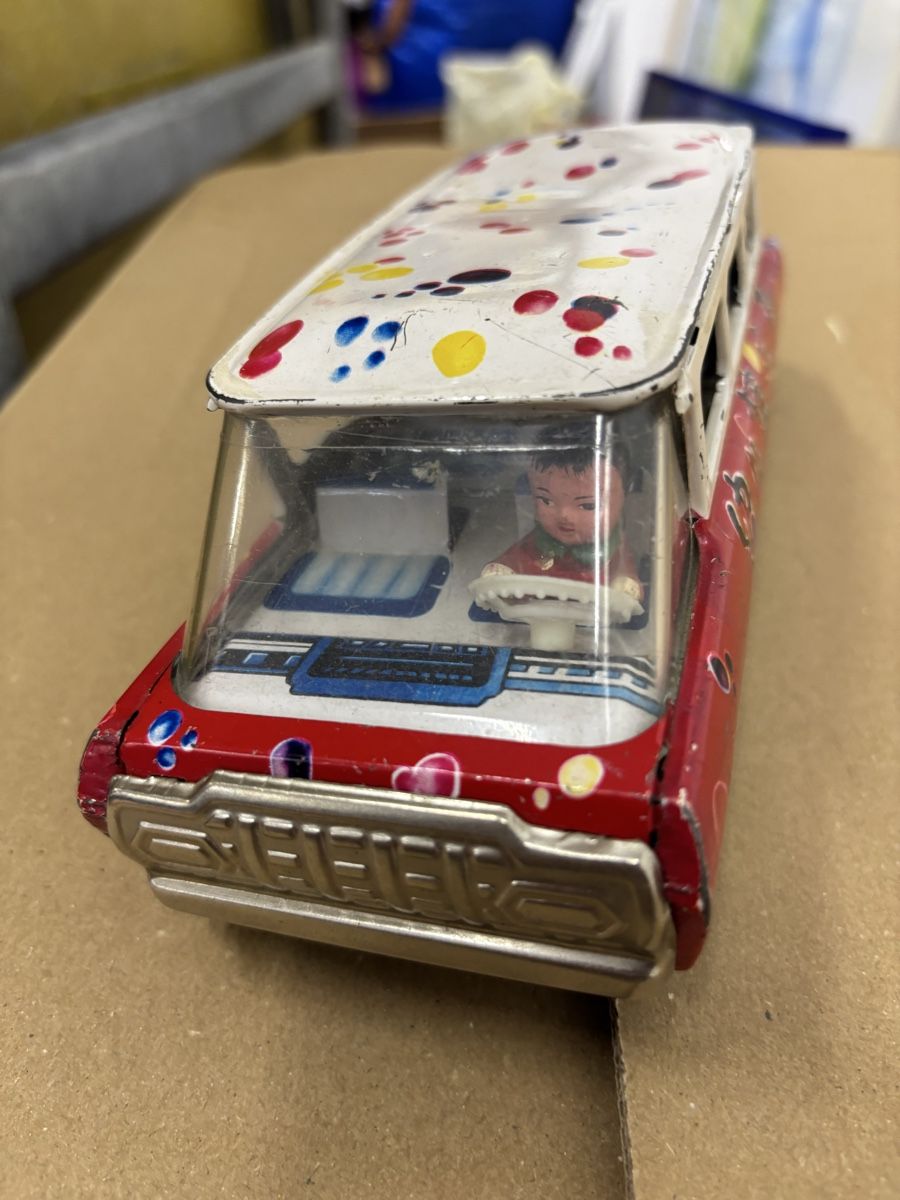 Jouets: Blechauto alt – D'occasion à Winterthur par Lombri