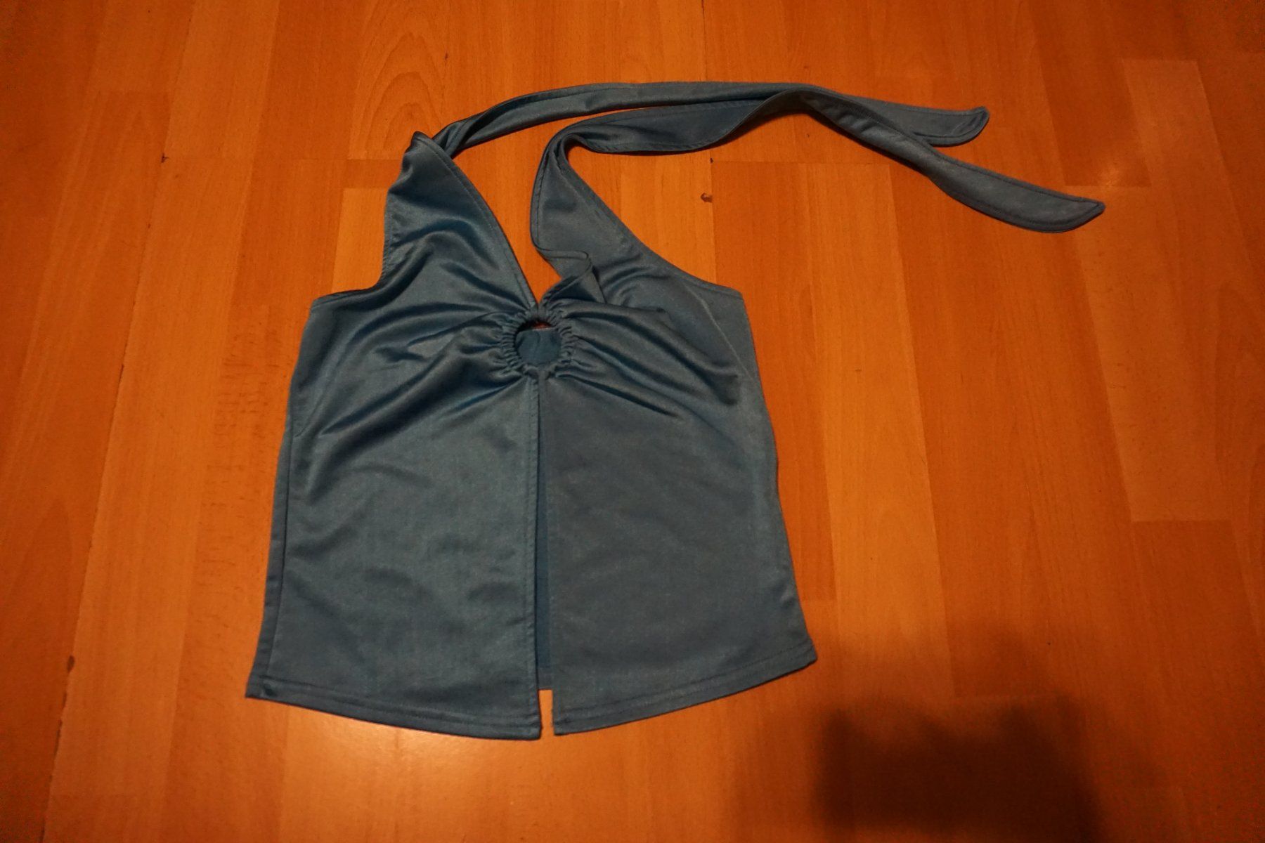 Top: Top Neckholder Türkis Gr.XS – Usato da Zürich venduto da einalemjena