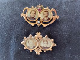 2  Vintage Brochen mit alten Fotos!