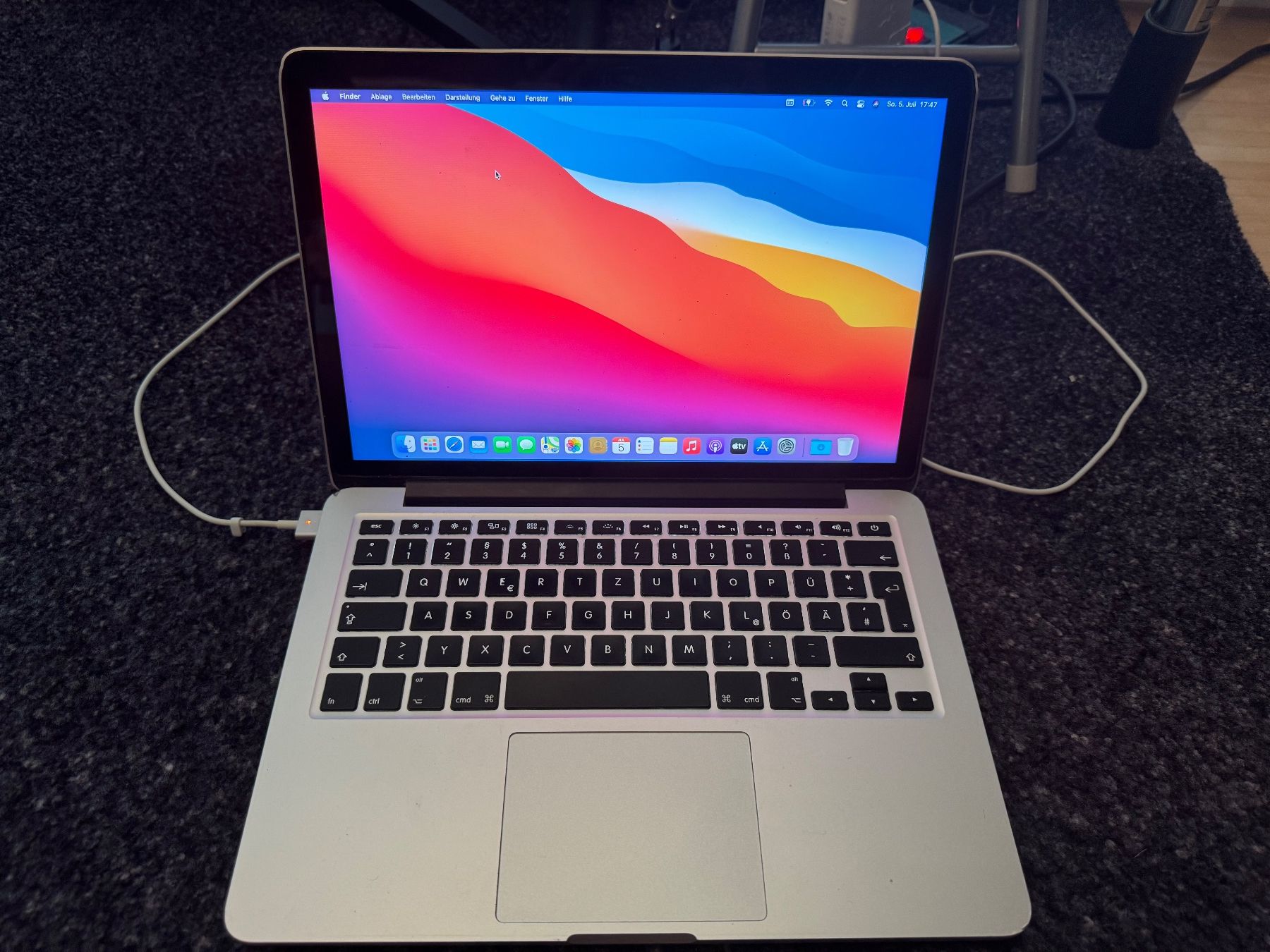 Apple Notebooks: MacBook Pro 13 – Defekt aus Adliswil von Busys