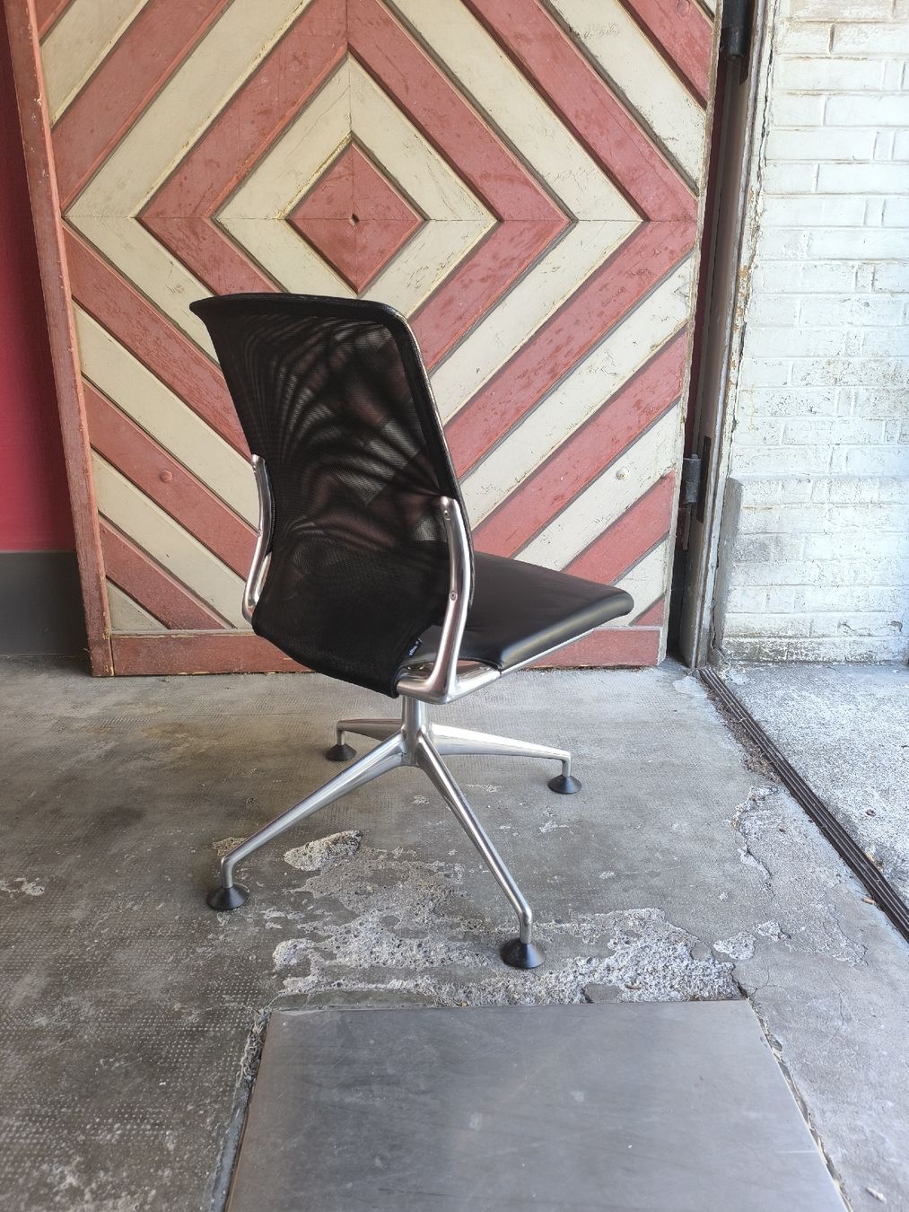 Vitra Stühle: Vitra Stühle Meda – Gebraucht aus Basel von Patts_Lampenfieber 2