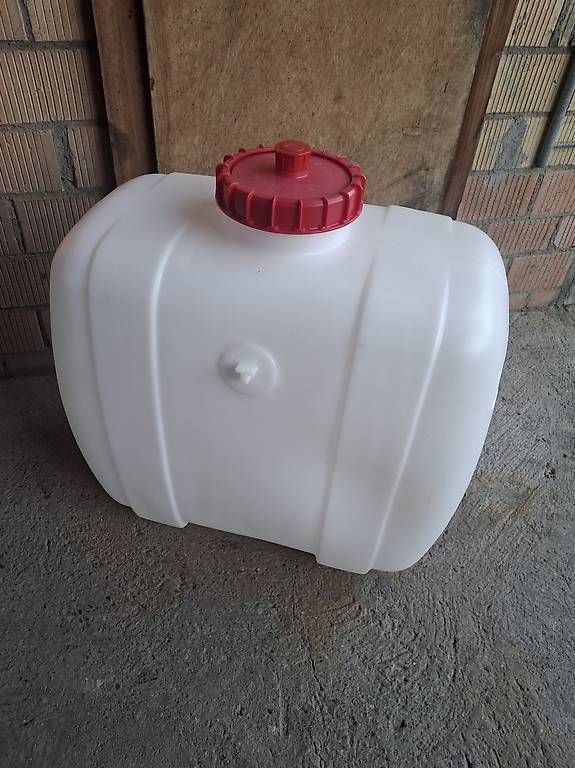 Abreuvoirs & Auges: Wassertank 150liter – D'occasion à Siebnen par Grosswis50 1