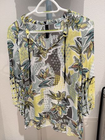 Marc Cain Bluse, Gr. N5, 42 Sommerbluse mit Blumenmuster