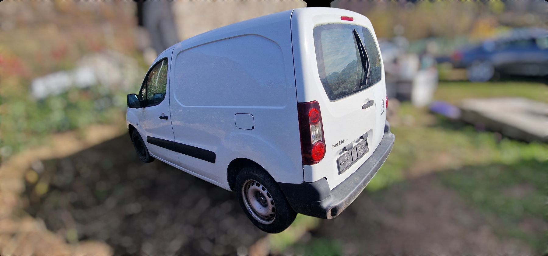 Citroën Veicoli commerciali: Citroën Berlingo 1.6i – Difettoso da Giubiasco venduto da AUTOTECNICA 4
