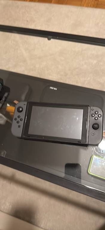 Nintendo Konsolen: Nintendo switch 1 – Gebraucht aus Renens VD von epi_rp5f 1