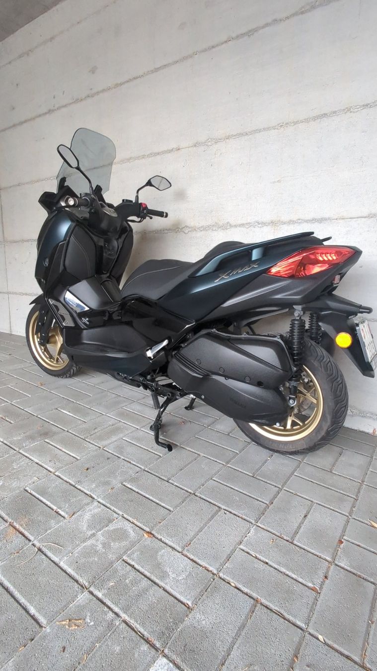Yamaha Scooters: YAMAHA X-MAX 300 TECH-MAX – Gebraucht aus Mergoscia von onl_tq52 4