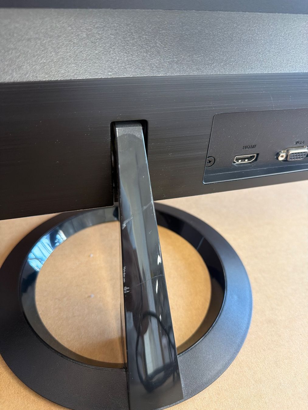Asus Monitor: ASUS VZ229HE 21.5" Monitor – Usato da Dietlikon venduto da ComdatAG 5