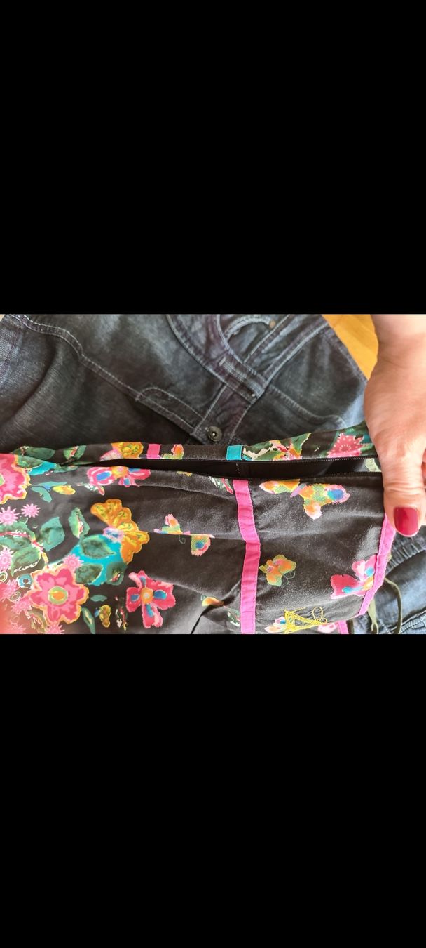Desigual Robes: 2 Desigual Kleider gr 38 – D'occasion à Emmenbrücke par gatasalvache 8