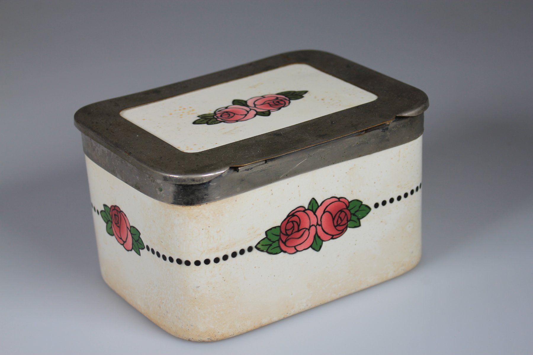 Zuckerdosen: Vintage Keramikdose mit Rosen Dekor – Gebraucht aus Basel von IRMAundFRED 1