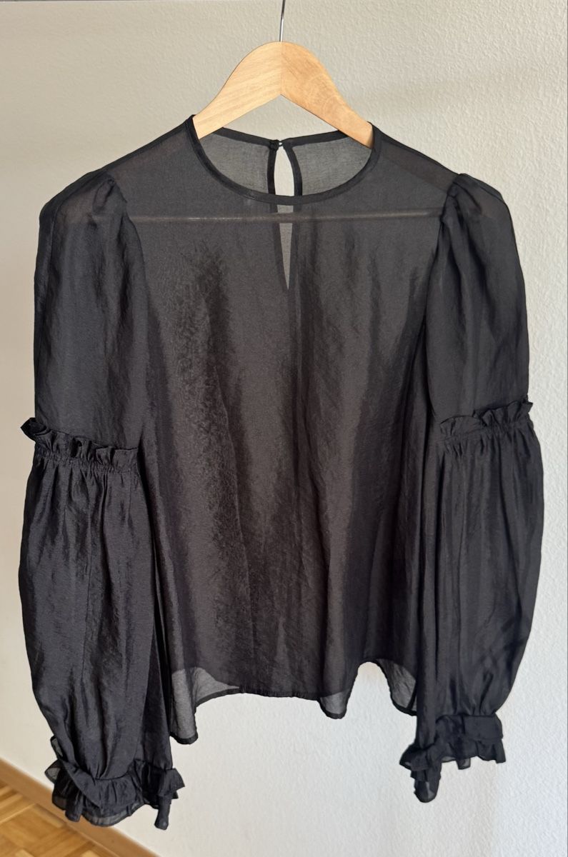 Chemisiers: Wunderschöne elegante Bluse   – Neuf (Voir description) à Schaffhausen par R_Muzh