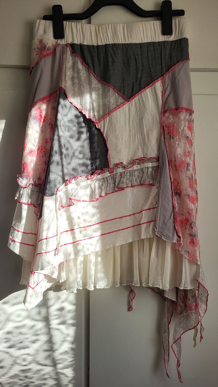 Gonne: Jupe patchwork style bohème taille unique occasion bon état – Nuovo (secondo la descrizione) da Delémont venduto da Bigdog16 1