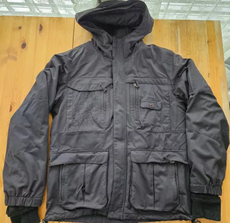 Zimtstern Winterjacke Grösse L mit Innenjacke Wintersport