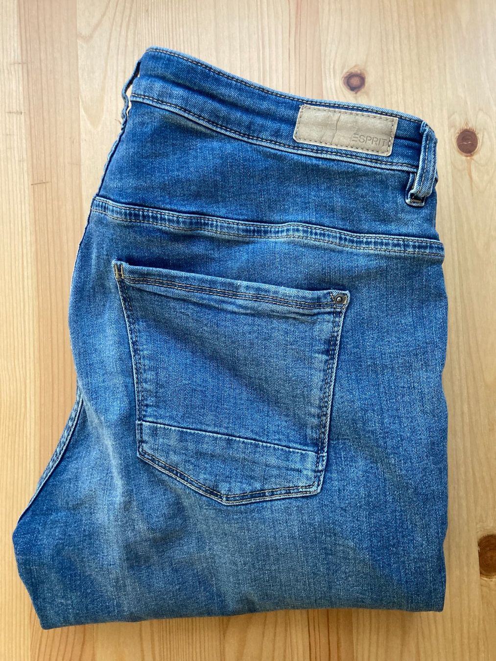 Esprit Jeans: Jeans Esprit W34 L32 – Usato da Martigny venduto da leb_56qt