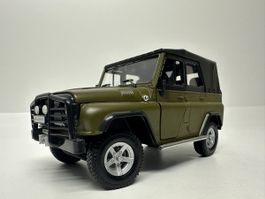 UAZ Hunter 1:24, Autobahn