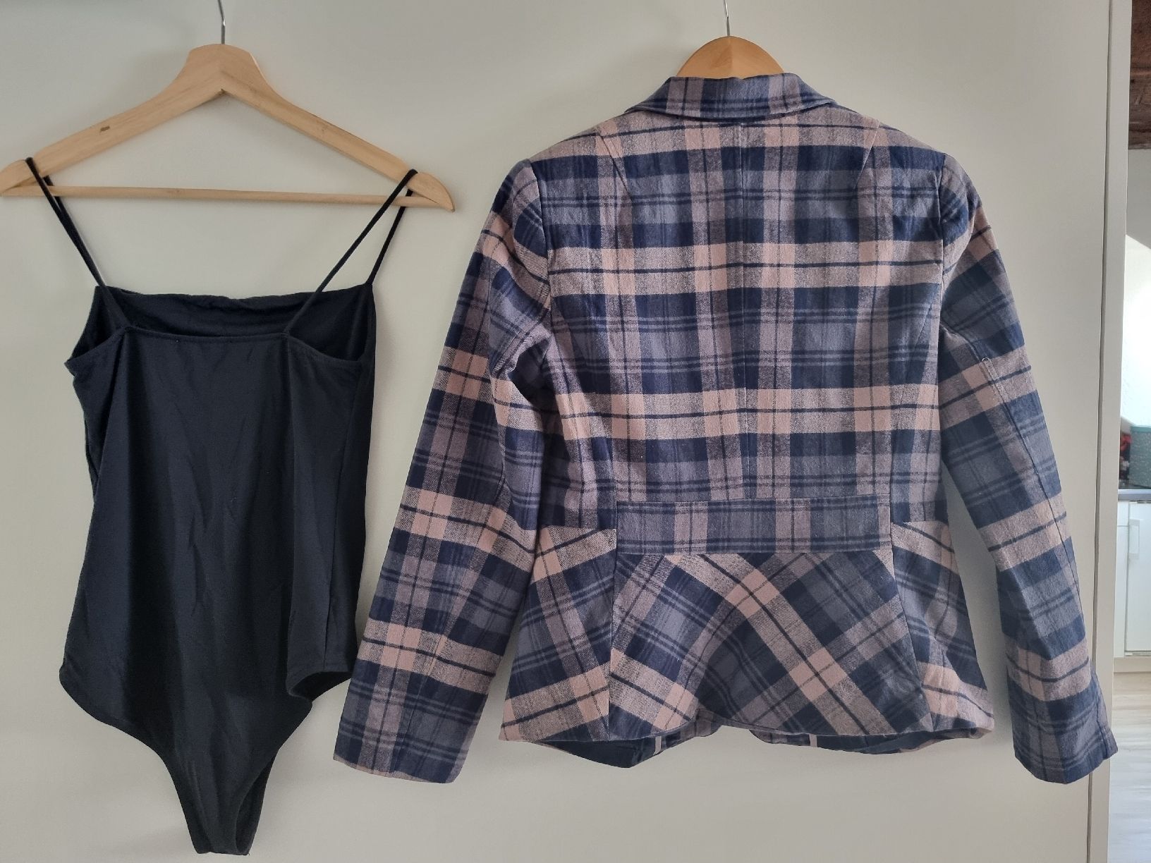 Kleiderpakete: Blazer + Body – Gebraucht aus Interlaken von NataliiaS 3