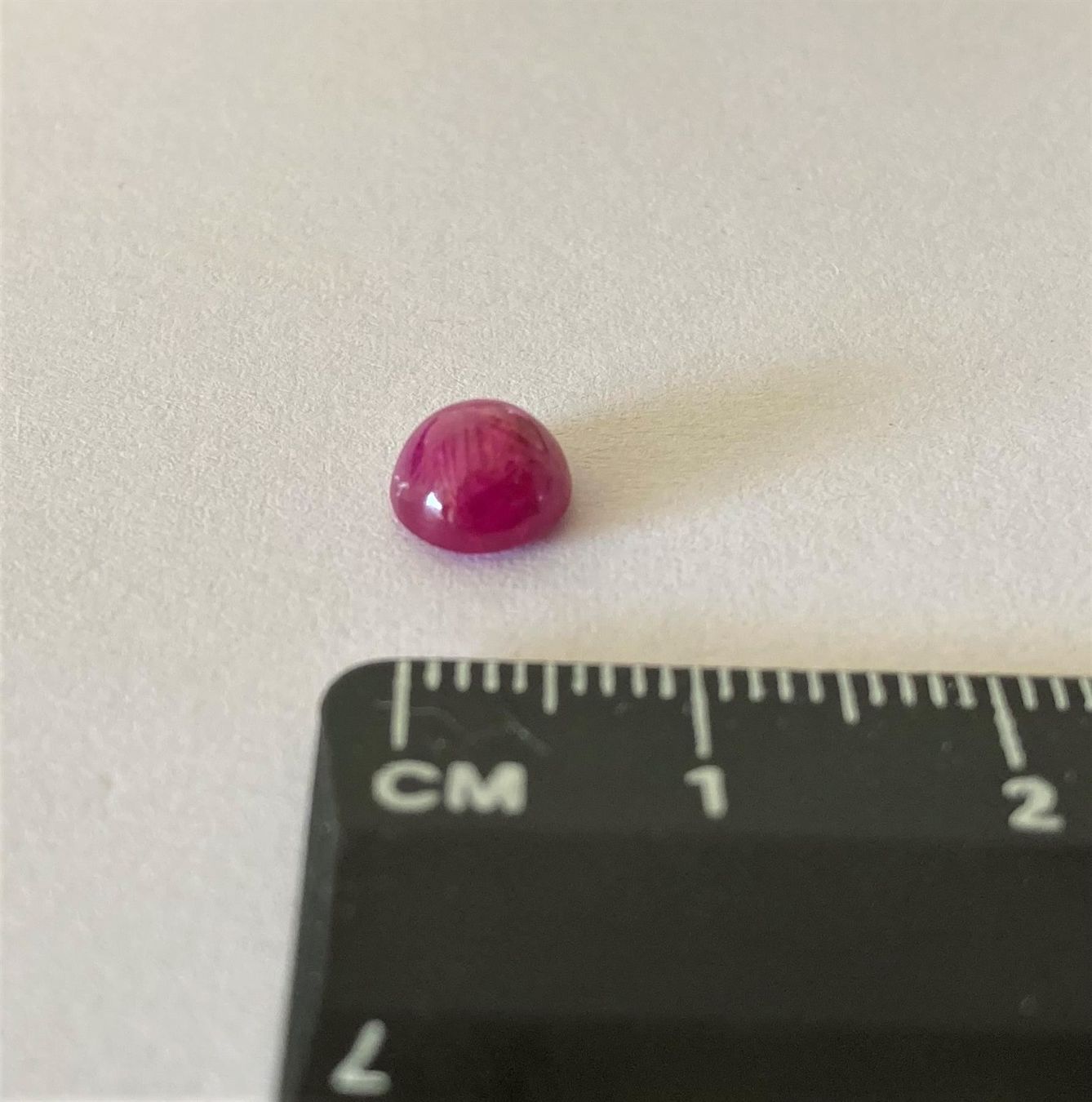 Edelsteine: Cabochon rond Rubis 2,14 ct / Rubin – Neu und originalverpackt aus Goumoens-la-Ville von brandonv 2