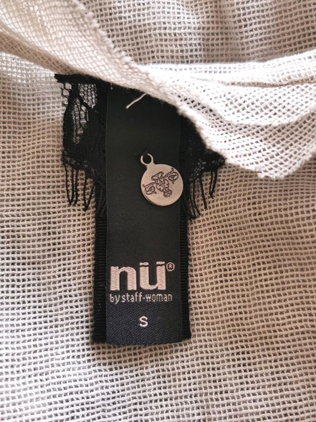 T-shirt: Nü by staff tolles Shirt Gr.S – Usato da gachnang venduto da tibus1 3