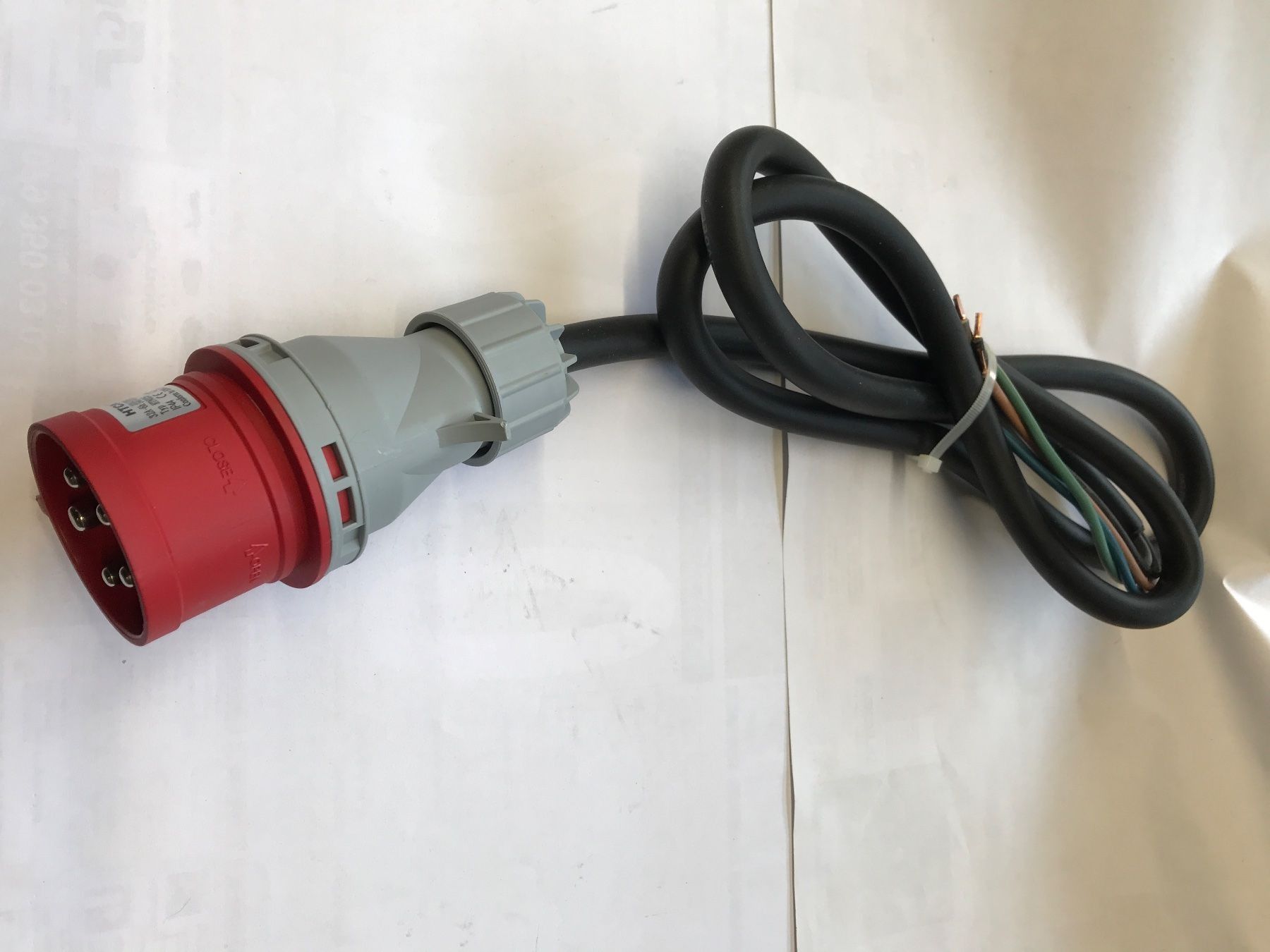 Cavi: Anschlusskabel 3x400V/32A – Nuovo (secondo la descrizione) da Küblis venduto da hypofacto