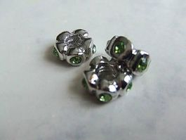 Strass Perle  grün vergoldet, platiniert