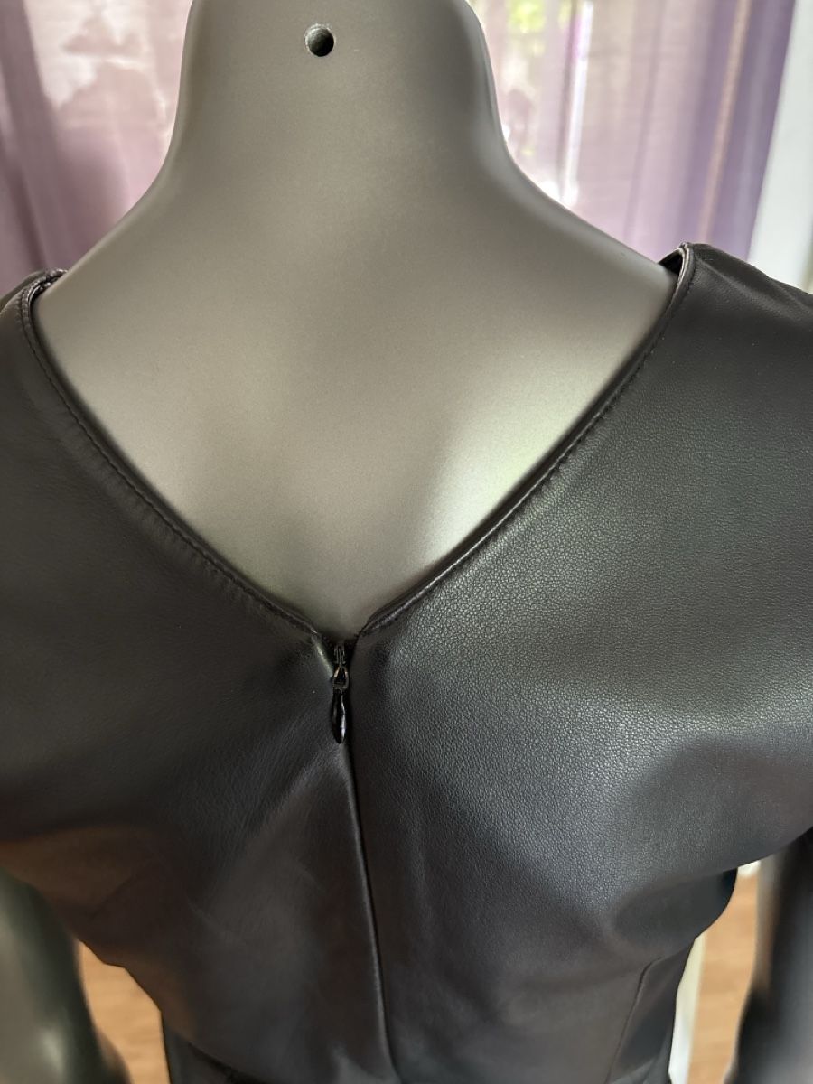 Vestiti: Kurzes Leder Kleid, schwarz – Usato da Jona venduto da cosa03 3