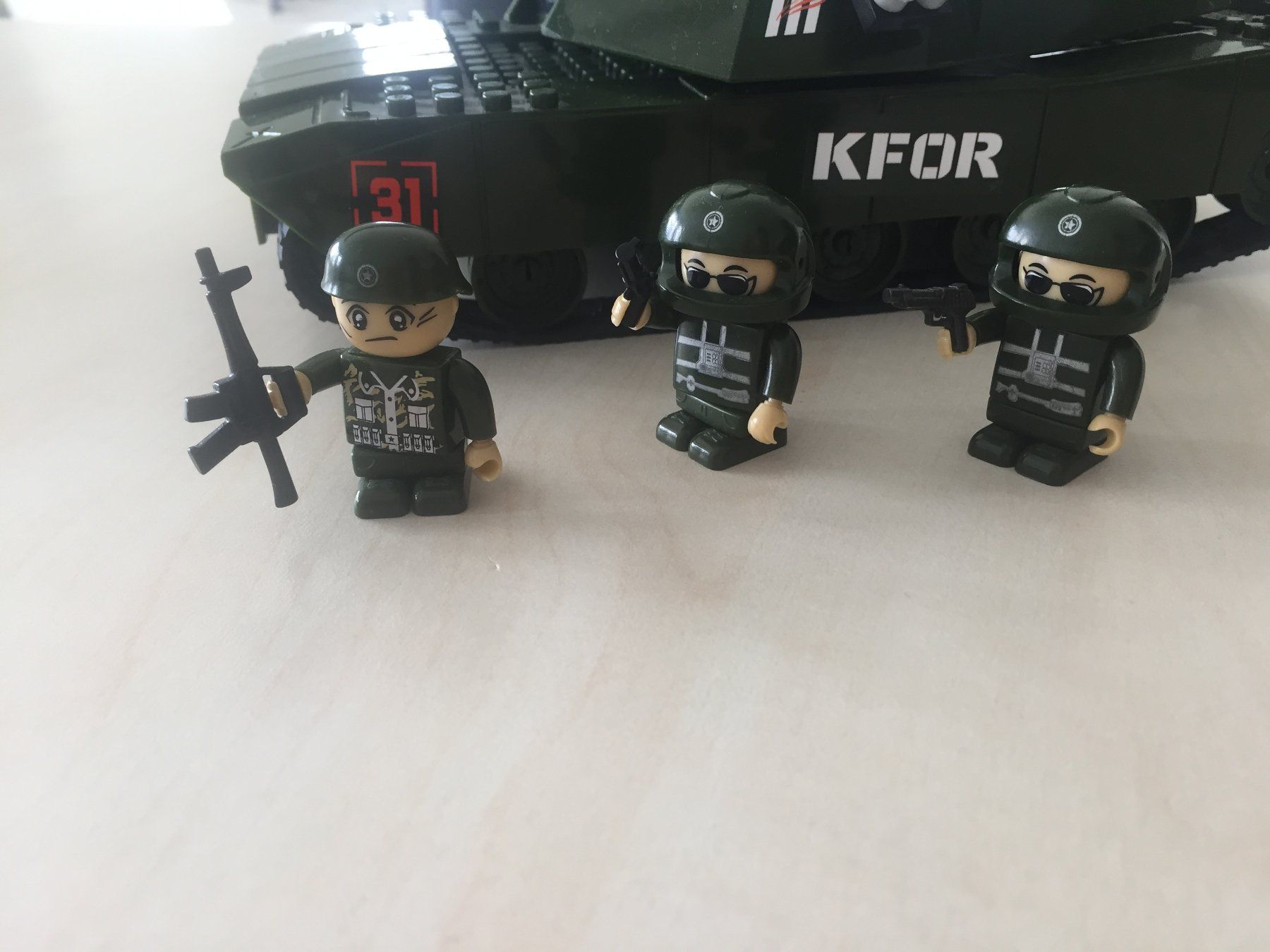 Kit di costruzioni: Banbao tank and soldier – Nuovo (secondo la descrizione) da Estavayer-le-Lac venduto da Lor_tjg5 3