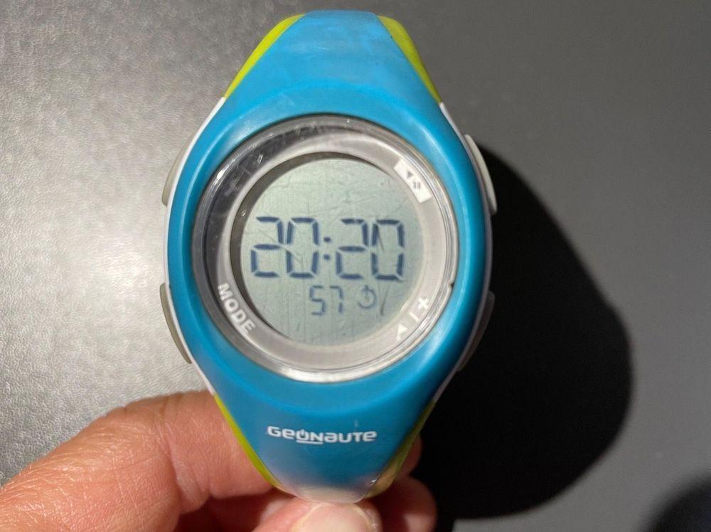 Montre digitale garçon decathlon hot sale