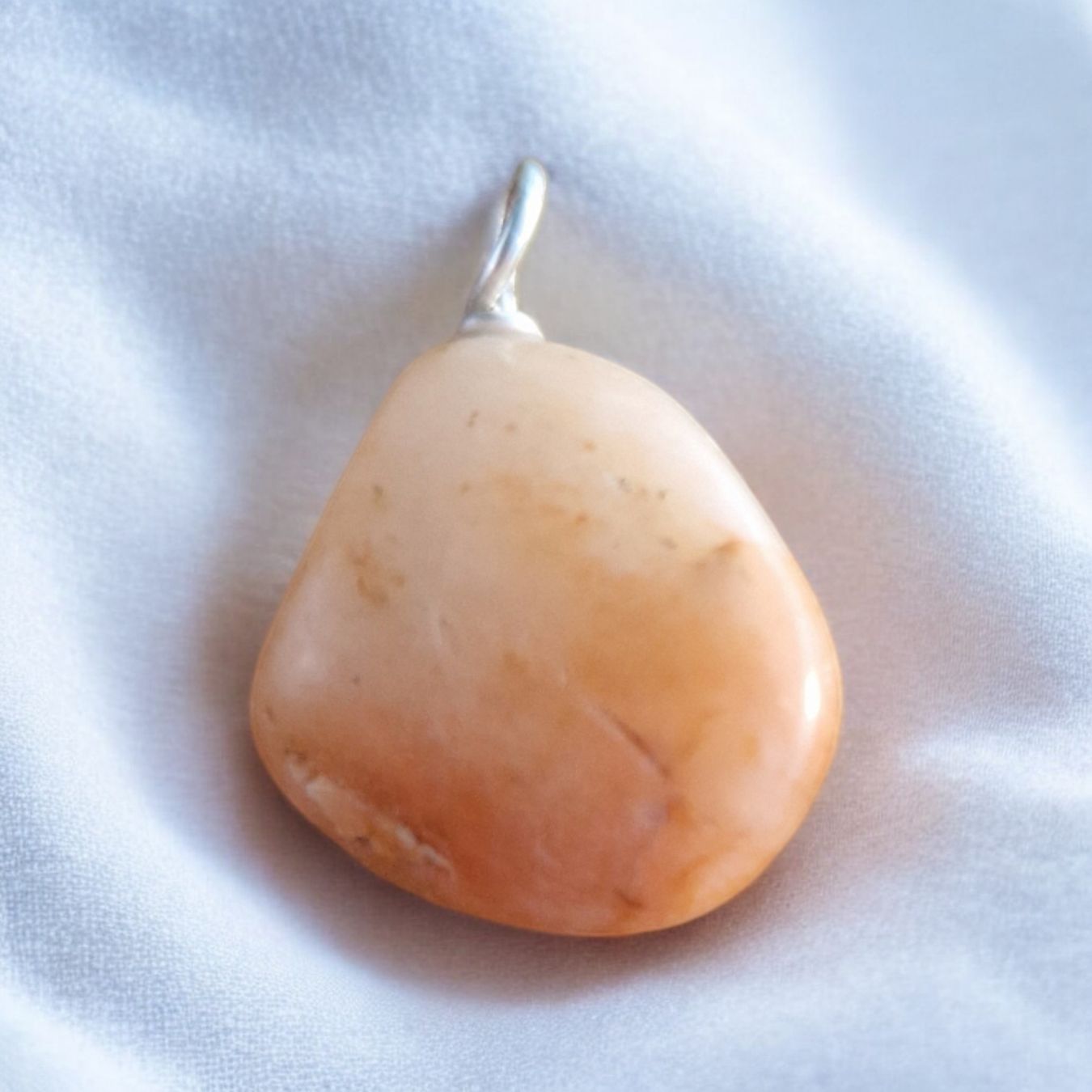 Pendentifs: Flusstein-Anhänger mit Silberdraht-Öse – Neuf avec emballage d'origine à Aarau par Schmuckhoehle_MD 2