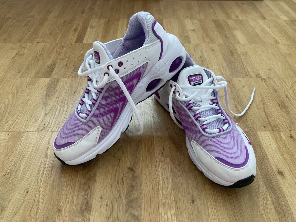 Nike Scarpe da donna: Nike TW Air Max Grösse 38 – Usato da Zürich venduto da Retrogirl