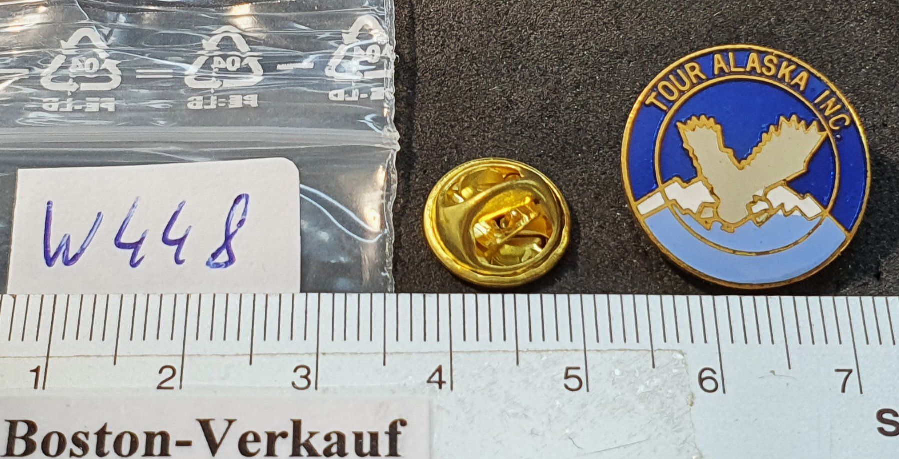 Placchette & Badge: W448 - Pin Tour ALASKA INC – Usato da Reinach BL venduto da Boston-Verkauf 1