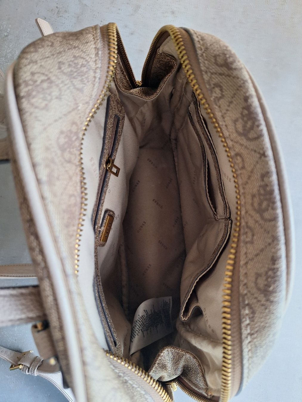 Guess Rucksäcke: Guess Damen Rucksack  – Gebraucht aus Sursee von Schuepbi 3