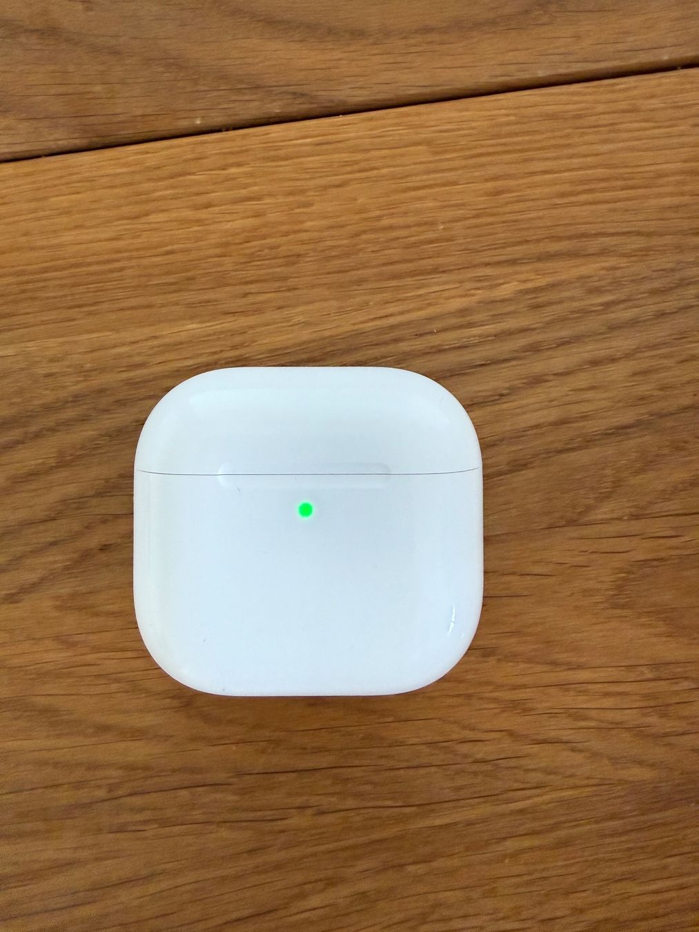 Apple Cuffie: APPLE AirPods 4 Charging Case ANC – Usato da Lausanne venduto da Nine1982 4