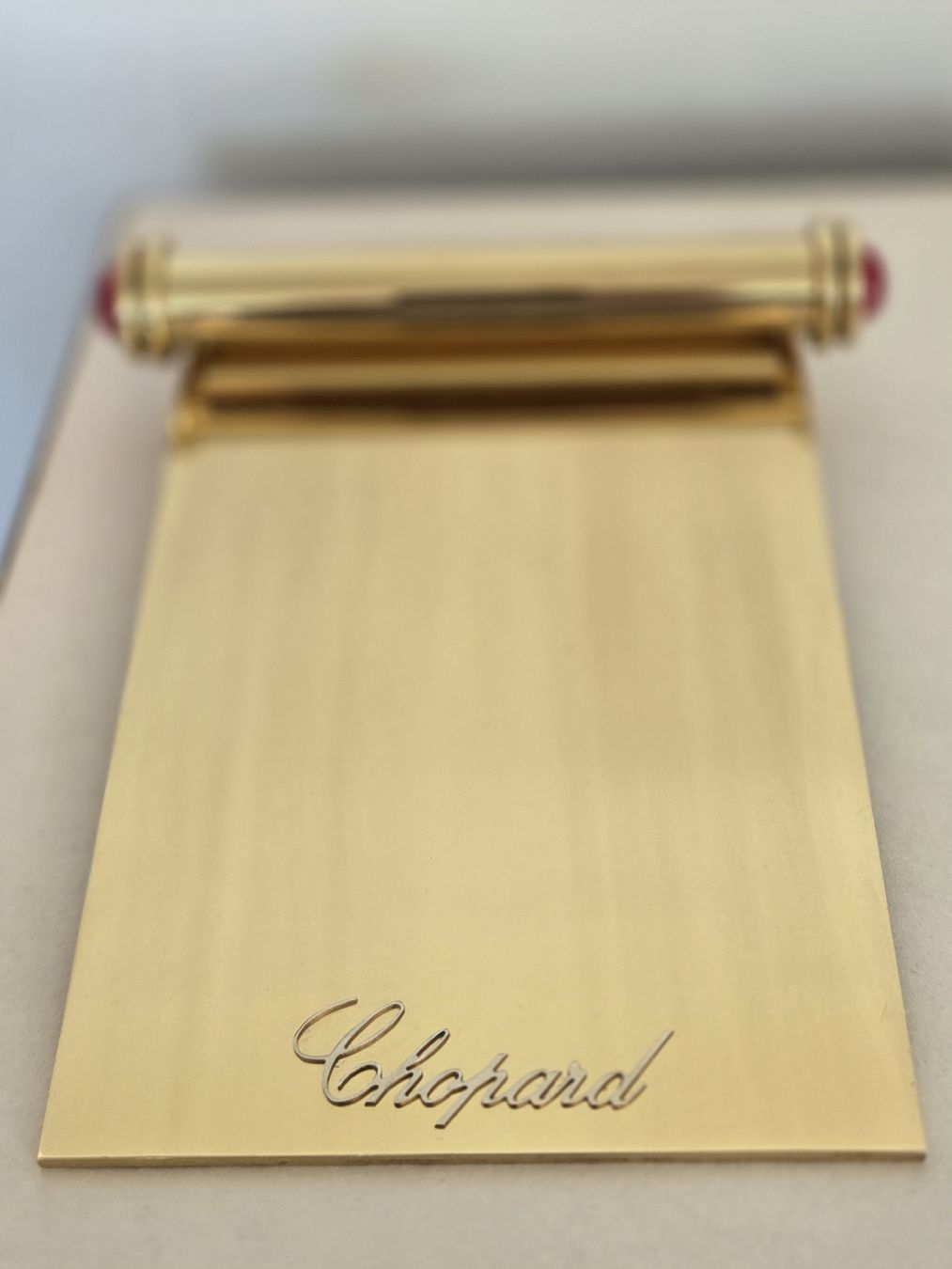 Altri mobili per ufficio: Chopard Notizhalter Gold Rotsteine  – Usato da Dietikon venduto da Allegra34 4
