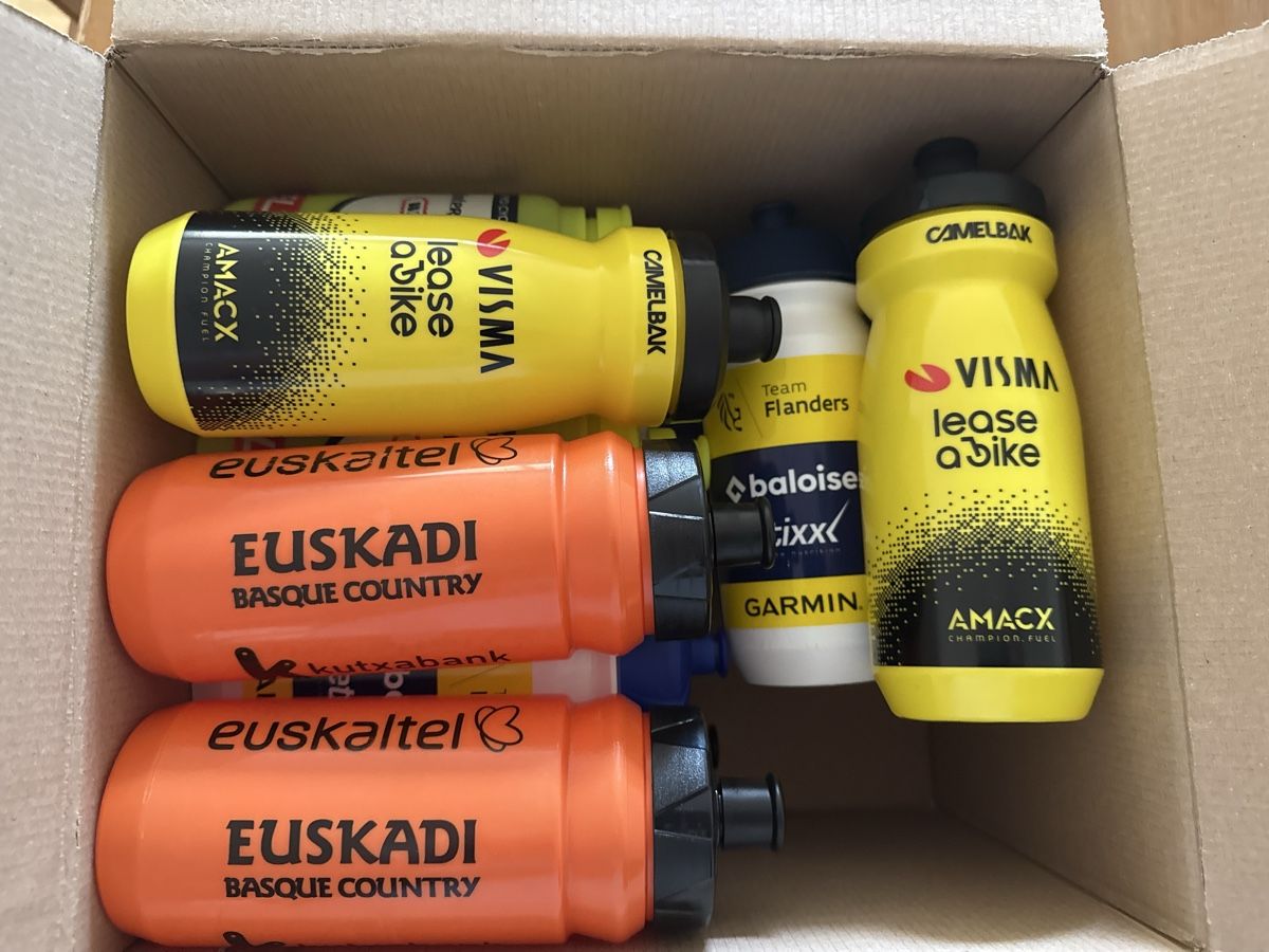 Gourdes & Thermos: Trinkflaschen Set Veloprofis verschiedene Teams  – D'occasion à Möhlin par BidonKoenig026 2