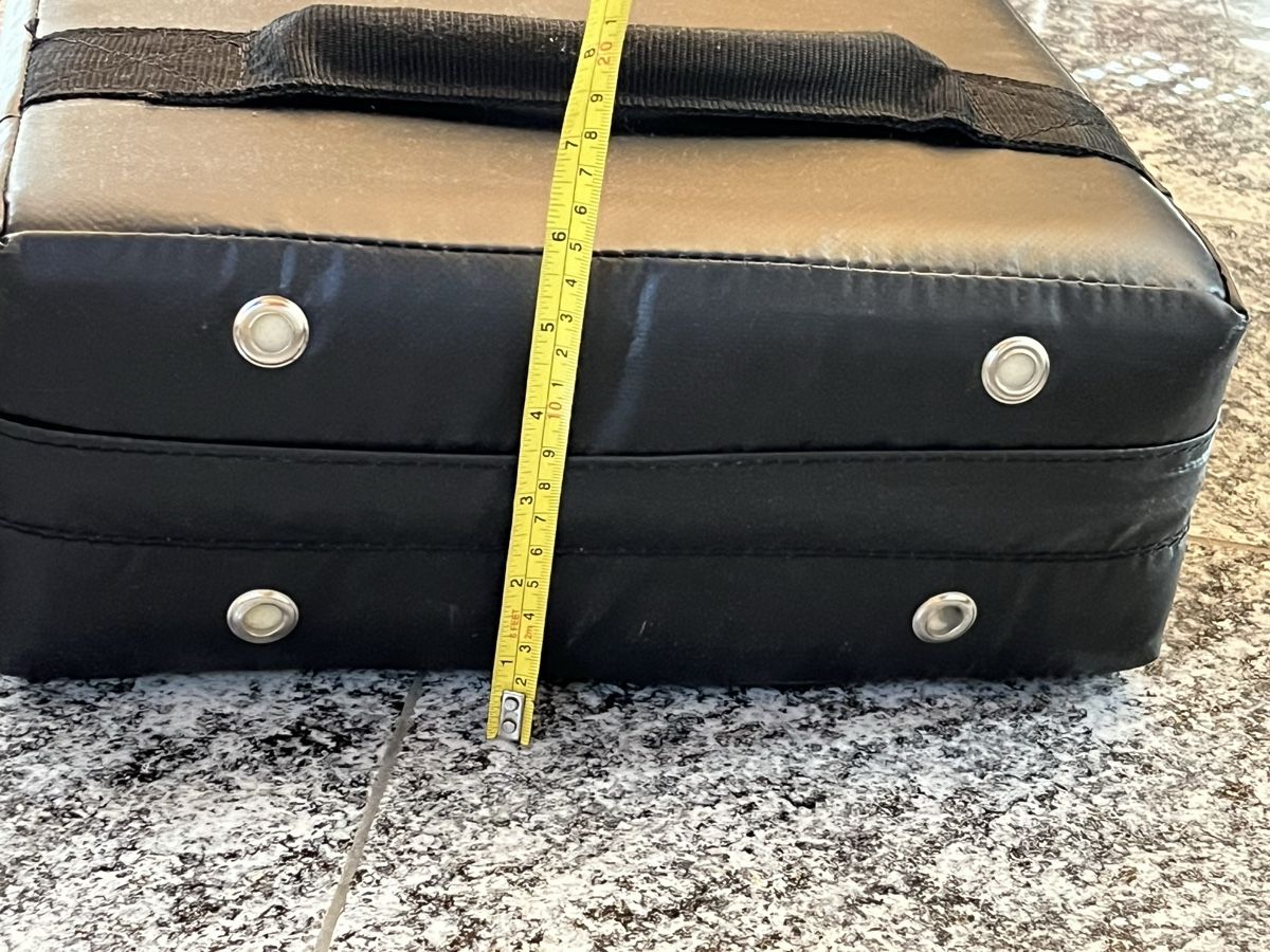 Boxsäcke: Budo.ch Schlagpolster/Pratze – Gebraucht aus Chur von Moca17 4