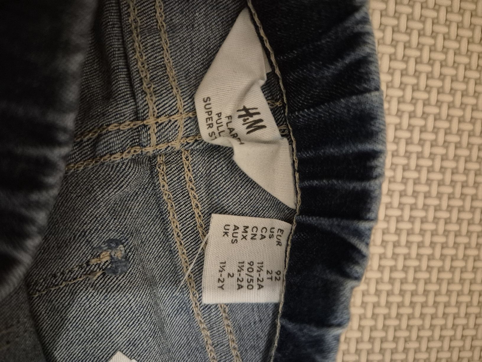 H&M Pantaloni: H&M Gr. 92 – Nuovo (secondo la descrizione) da Villars-sur-Glâne venduto da Thalimey 2