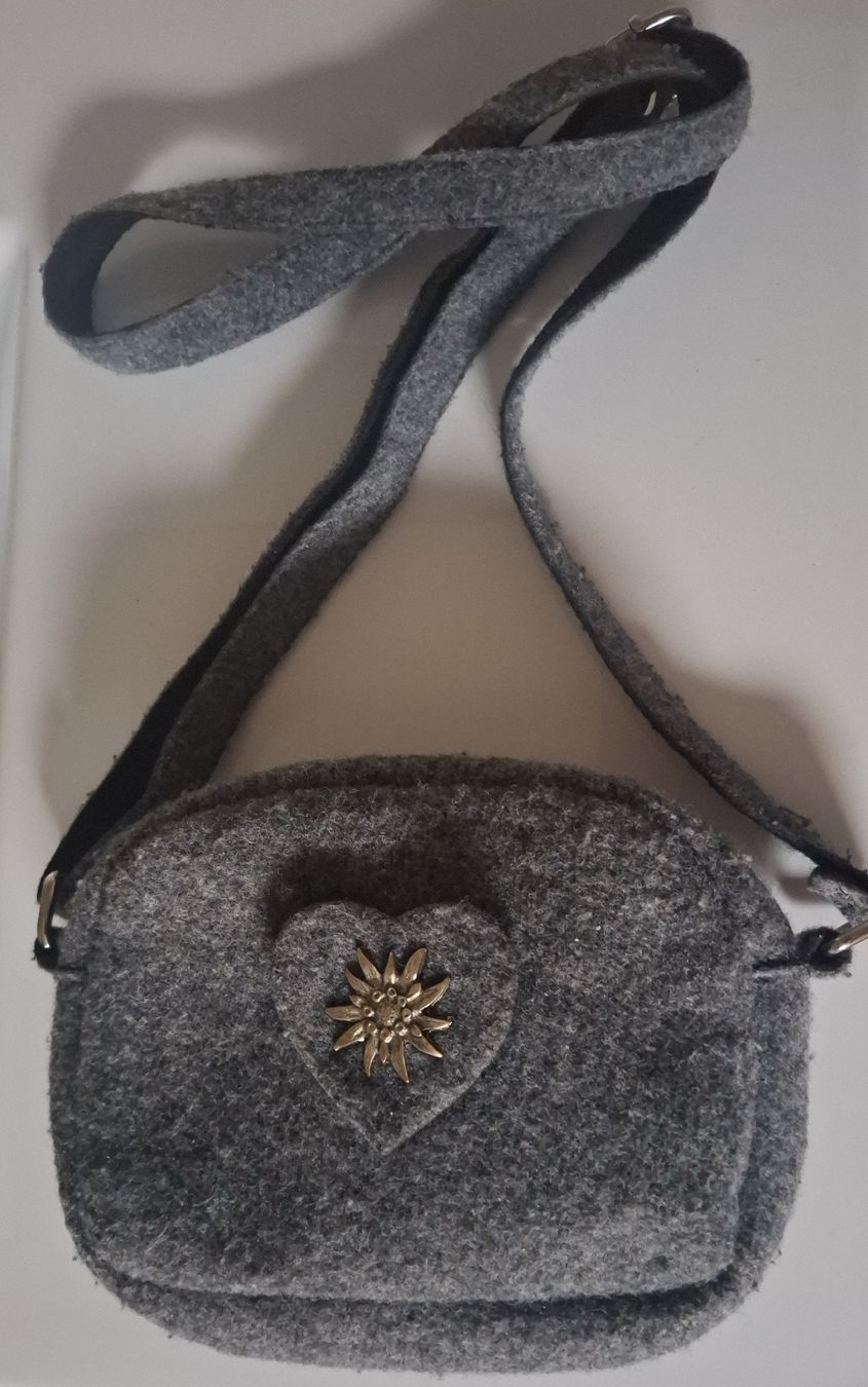 Taschen für Damen: Dirndl Handtasche, dunkelgrau mit Edelweiss – Gebraucht aus Sattel von Luckyjames