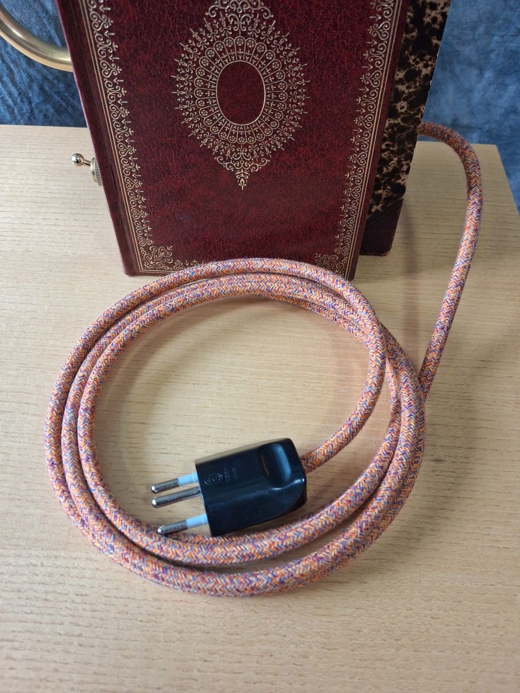 Lampade: Eigen Kreation  Büchergestell Lampe – Nuovo (secondo la descrizione) da Winterthur venduto da lampenretter 2