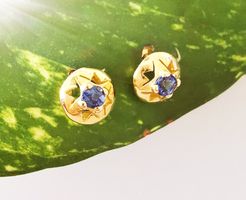 1P. 18Kt. Gelbgold Ohrstecker mit echten Saphiren