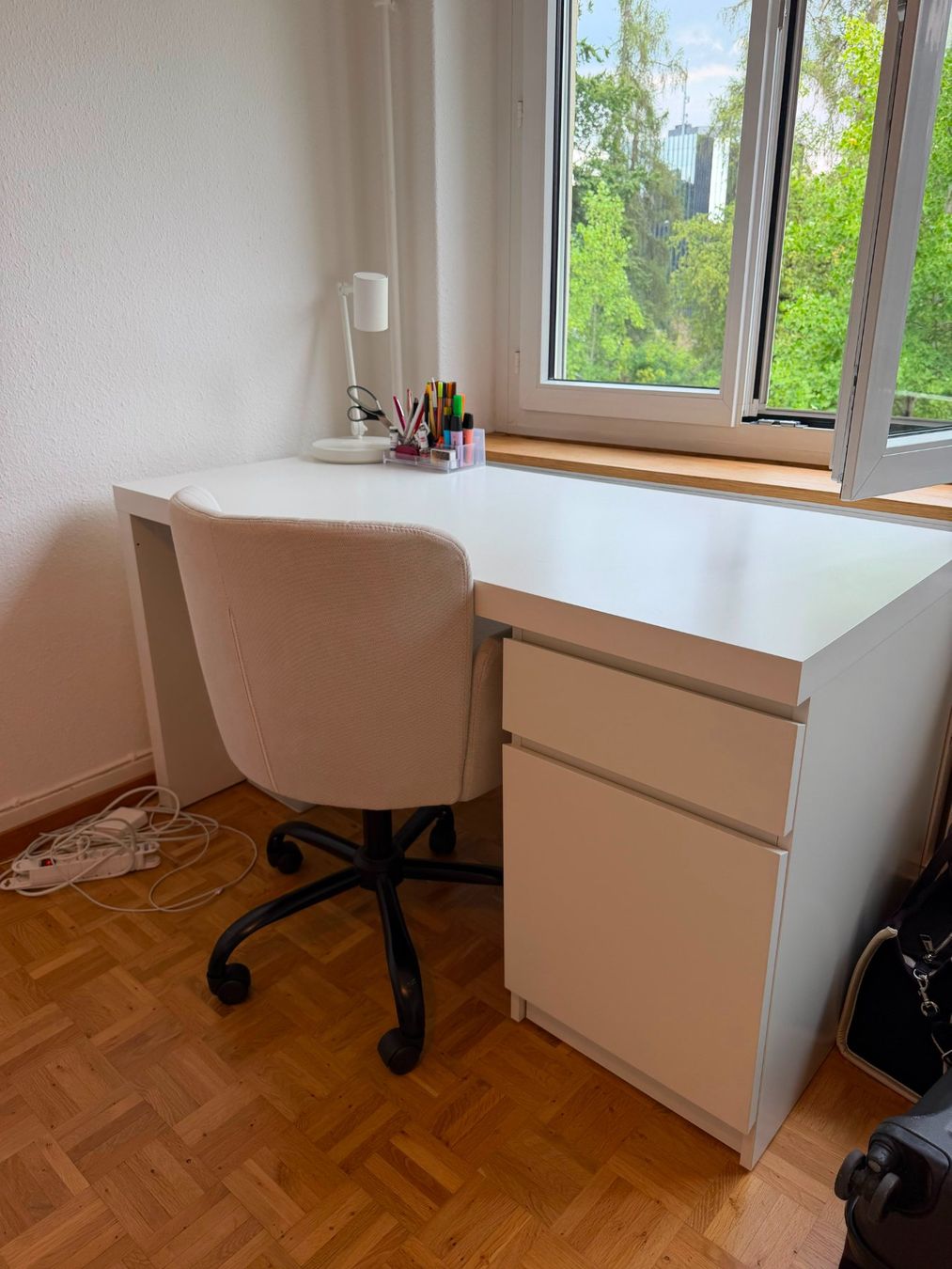 Ikea Schreibtische: Weisser Schreibtisch – Gebraucht aus Bäch SZ von nonobscura 3
