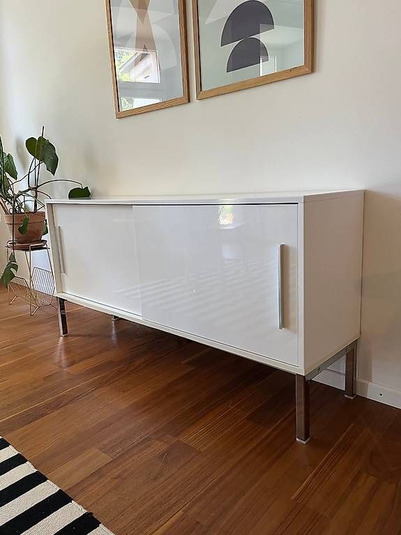 Cassettiere: IKEA Sideboard in Hochglanz Weiss – Usato da Bischofszell venduto da dan_qgy6