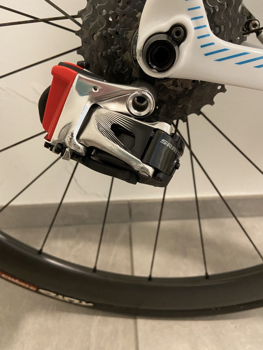 Focus Velos: Focus Izalco Max Team Disc – Defekt aus Bellikon von Ytony0 3