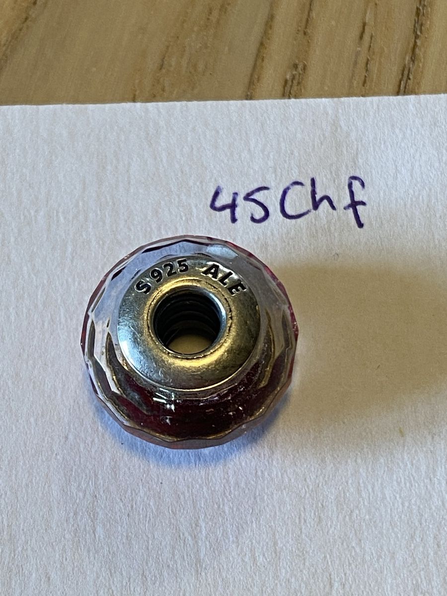 Pandora Altri gioielli: Pandora red glass charm – Usato da St-Cergue venduto da noabzz 1