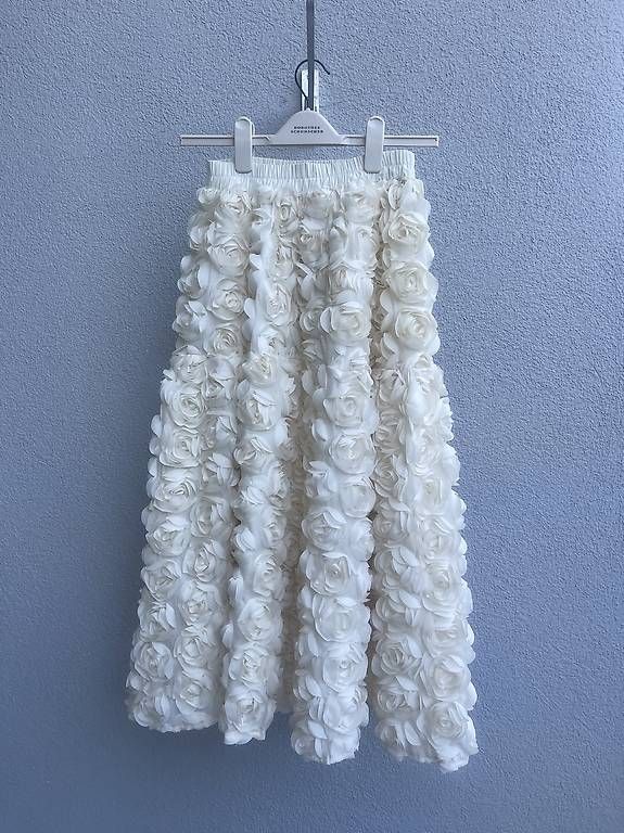 Gonne: Rosen Rock Ivory Tüll S/M – Usato da Horgen venduto da ts5_8tgx