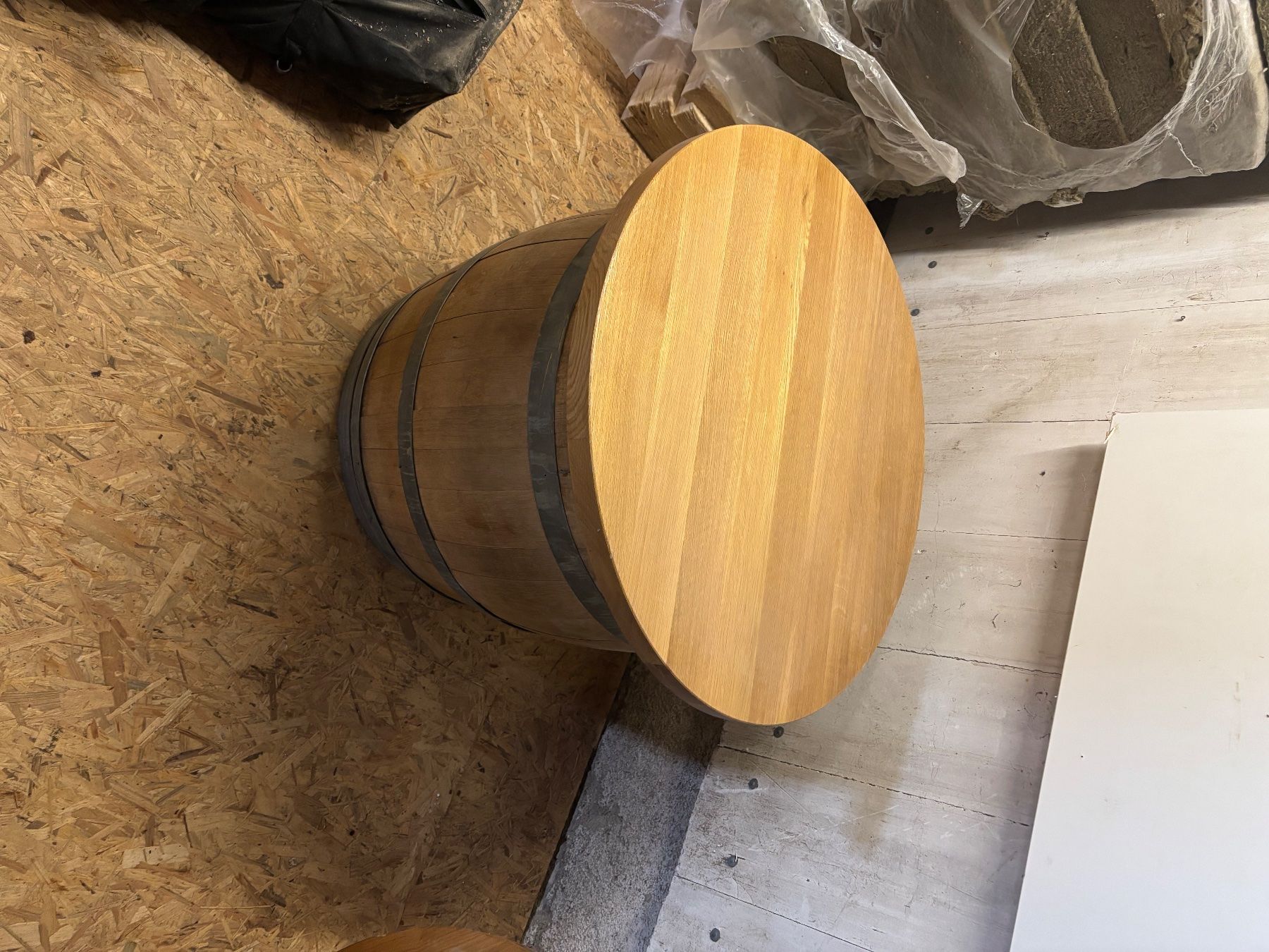Altro: Table tonneau/barrique véritable en chêne massif – Usato da Vuisternens-Romont venduto da fac_5hmv 1
