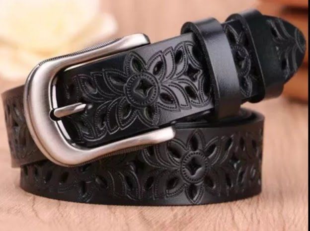 Gürtel: Hübscher Leder Gürtel, mit Blumenmuster – Neu und originalverpackt aus Gattikon von myartshop 1